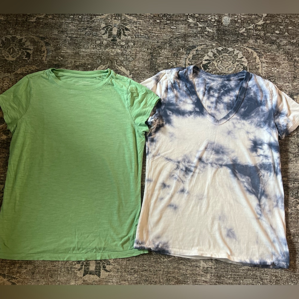 Universal Thread tees Small